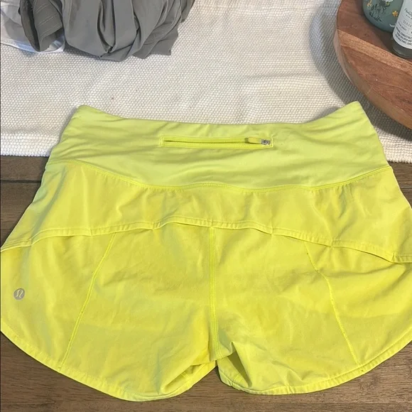 Lululemon Athletica Yellow Athletic Shorts High-Rise Lined - Picture 4 of 5
